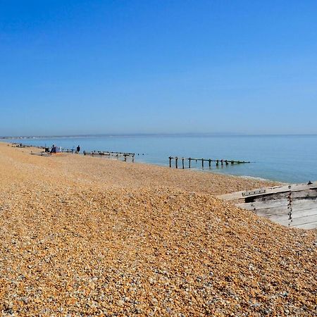 LUXURY BEACHFRONT OUTSTANDING 2 bedroom APARTMENT WTA-toernooi van WTA-toernooi van Eastbourne Buitenkant foto