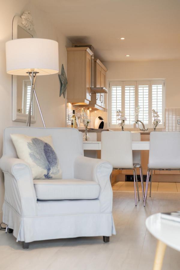 LUXURY BEACHFRONT OUTSTANDING 2 bedroom APARTMENT WTA-toernooi van WTA-toernooi van Eastbourne Buitenkant foto