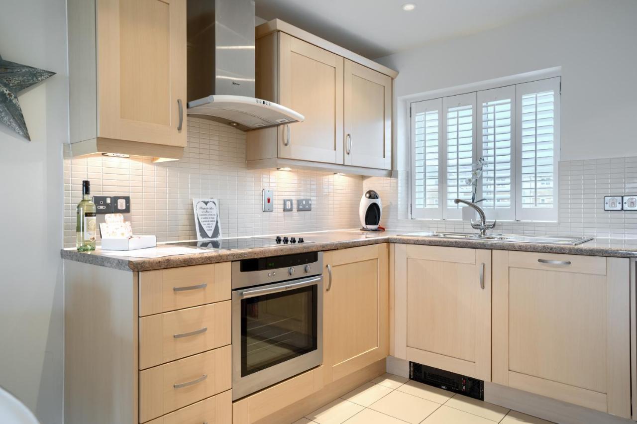 LUXURY BEACHFRONT OUTSTANDING 2 bedroom APARTMENT WTA-toernooi van WTA-toernooi van Eastbourne Buitenkant foto